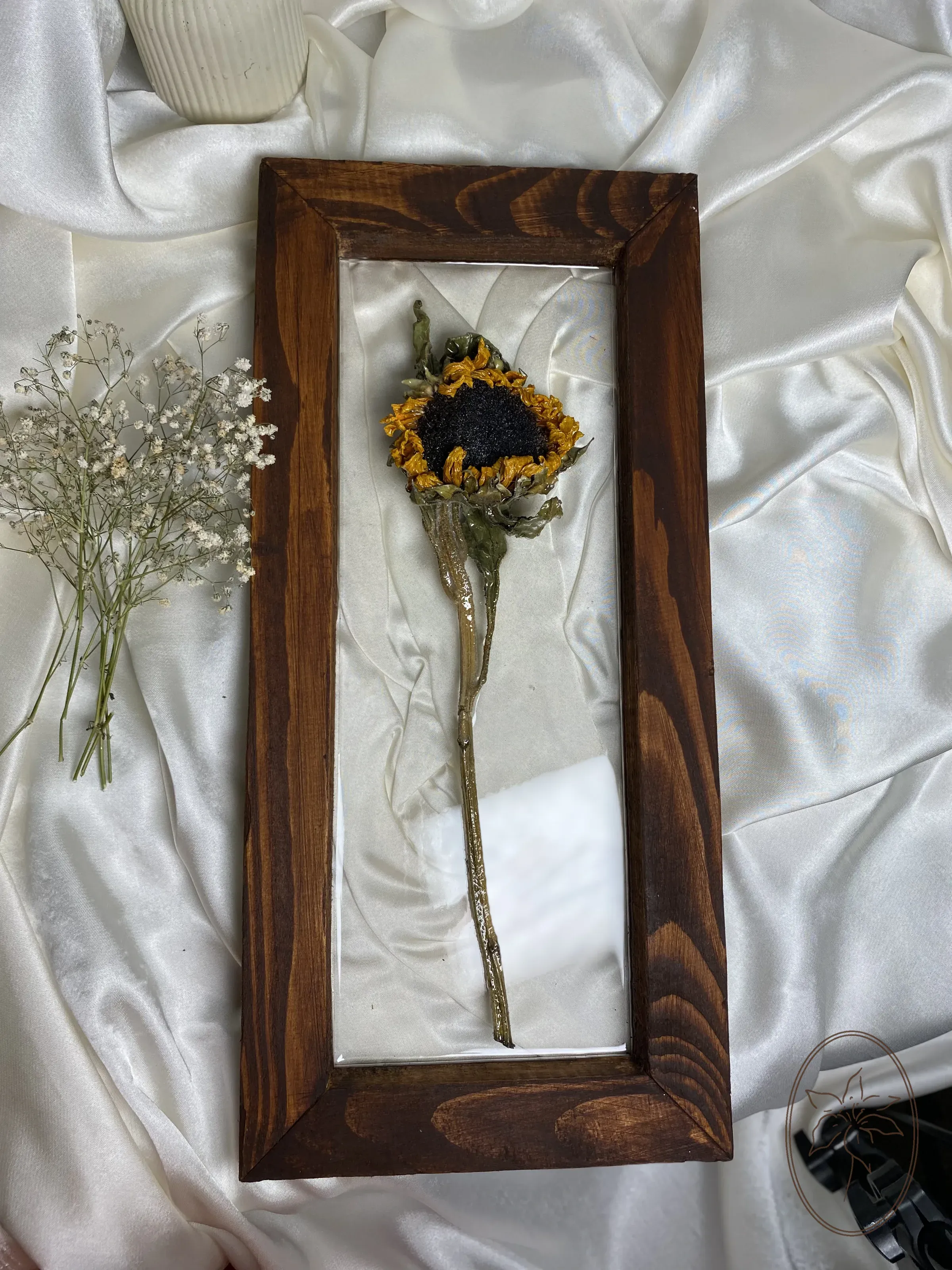 Sunflower flower preservation frame, wedding bouquet preservation , resin sunflower frame Pakistan ,